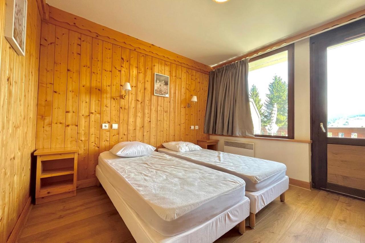 Cosy Chalet With Terrace Combloux Exterior foto